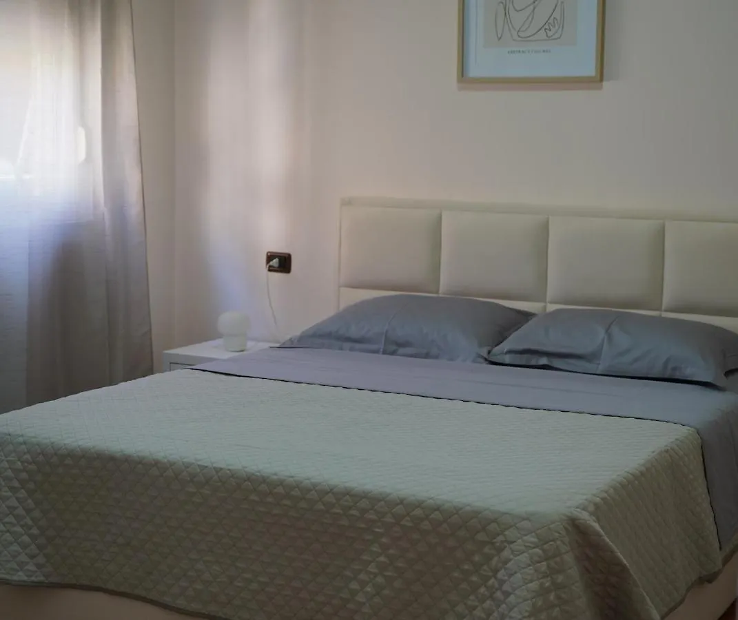 Stylish Apartment Near Tirana Center アルバニア